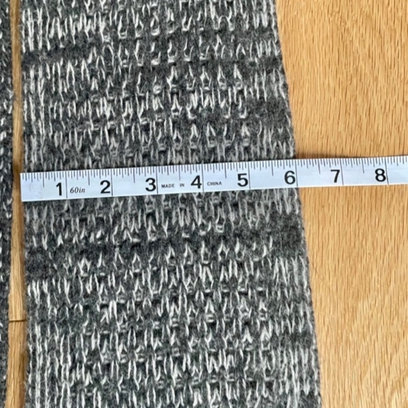 Roots Whistler Wool Scarf - Picture 4 of 4